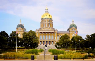 Iowa State Capitol building in Des Moines. Credit: Henryk Sadura / Shutterstock.